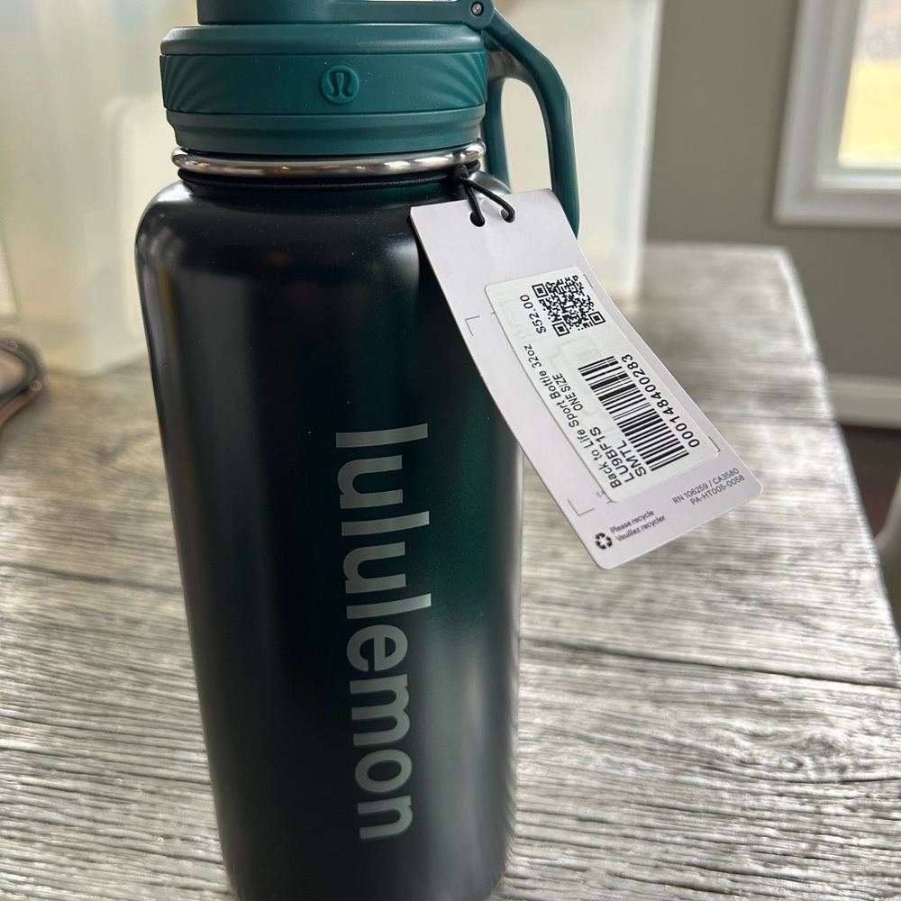 NWT lululemon athletica Back to Life Teal Stainless Steel Water Bottle 32oz - Picture 4 of 10